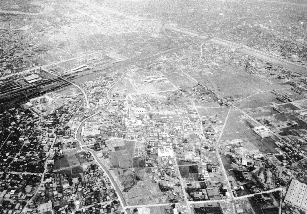 小岩高校航空写真